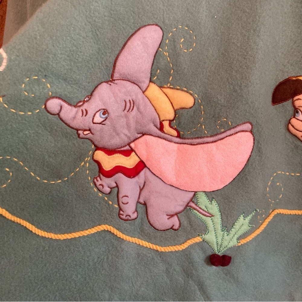 Vintage felt Disney character Christmas tree skirt - Picture 3 of 16